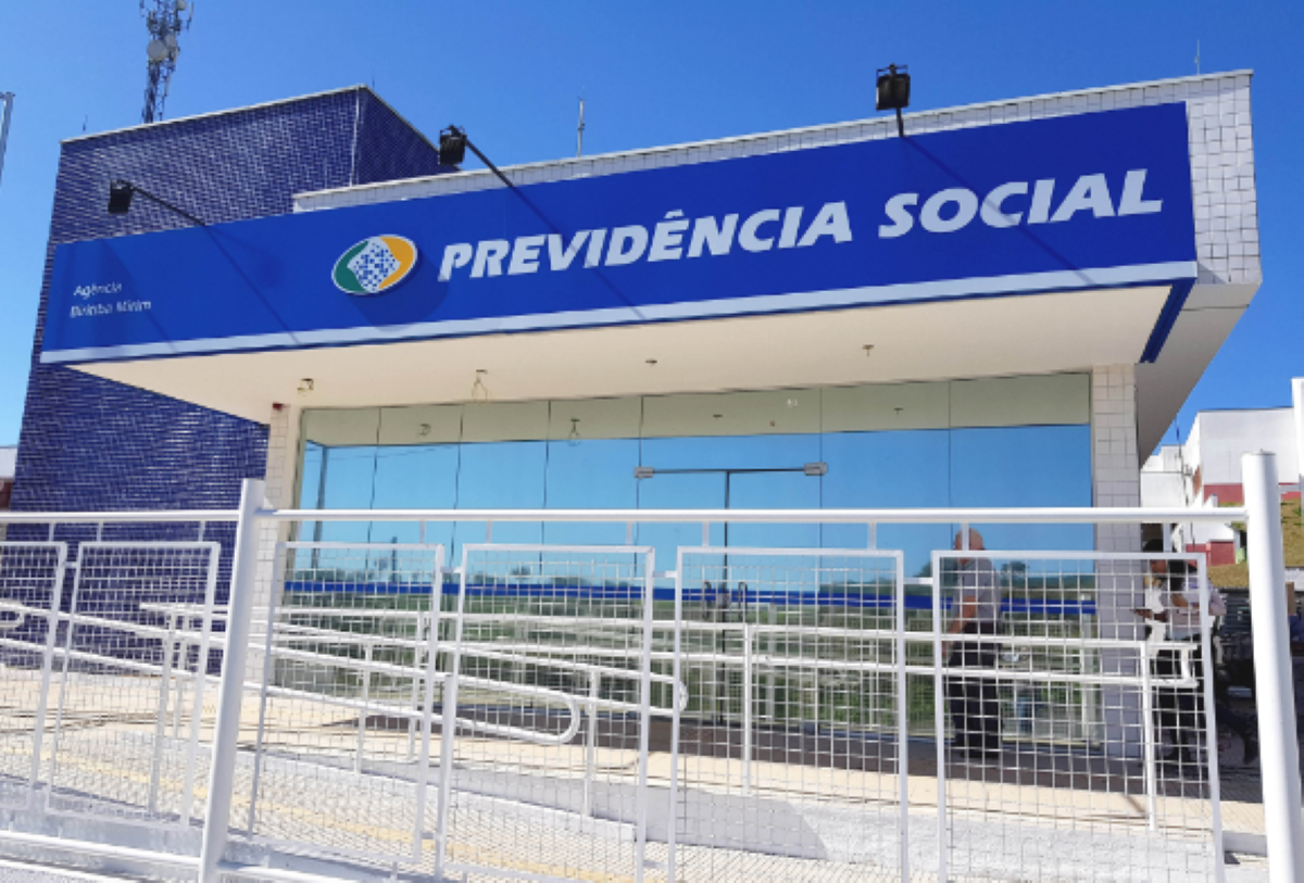 INSS convoca aposentados para saque extraordinário de R$ 7.786,02 nos próximos