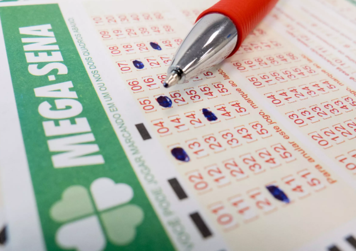 Mega-Sena: quanto rendem R$ 72 milhões todo mês na poupança e no Tesouro?