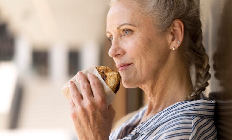 Conheça os 5 Vilões Alimentares para a Saúde dos Idosos