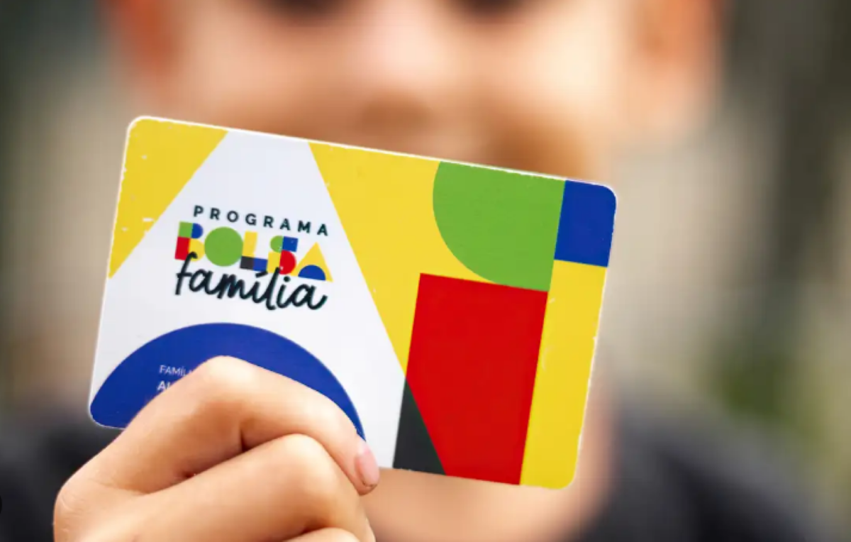 Câmara aprova cartão do Bolsa Família com nova função débito