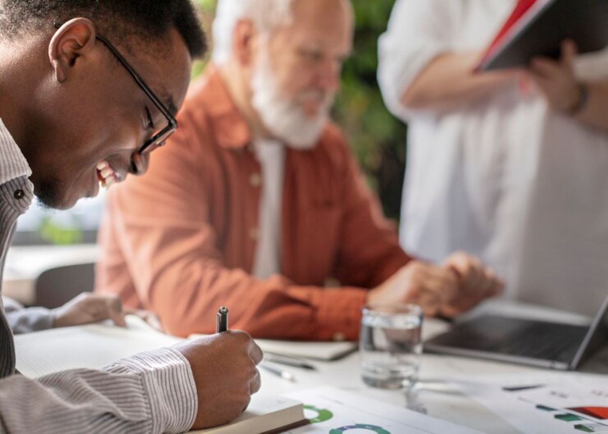 Preciso aguardar anos para me aposentar Imagem Freepik