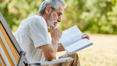 Leitura para idosos: 7 benefícios que os livros trazem na melhor idade