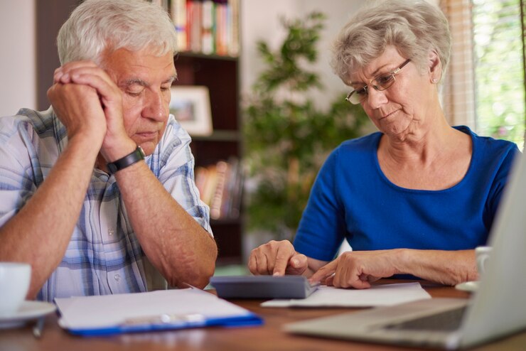 Nova lei garante isenção de pagamento de dívidas para idosos com mais de 60 anos. Veja como isso pode beneficiar você!