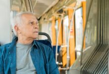 Transporte público gratuito para maiores de 60 anos é garantido por nova lei.