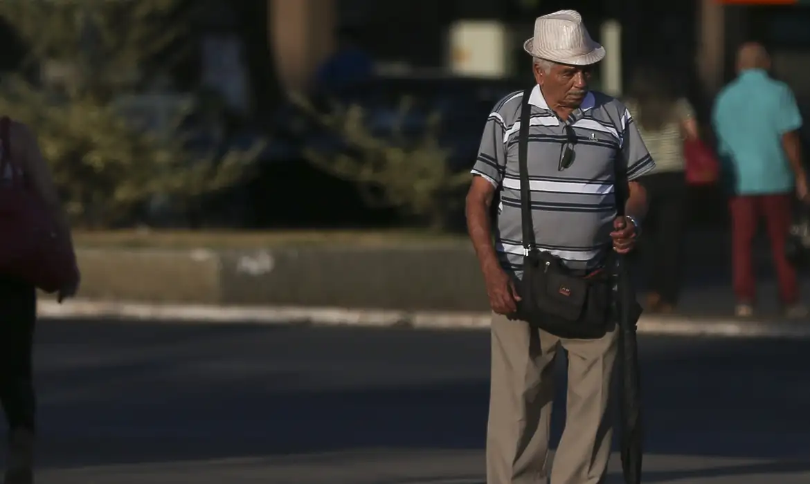 Muitos Idosos Podem Se Sentir Inseguros ou Desmotivados Para Iniciar Um Programa de Exercícios. Imagem: Agência Brasil.