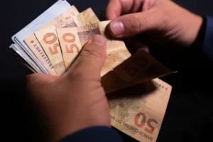 Correção financeira: Clientes têm até quarta-feira para sacar dinheiro esquecido no BC