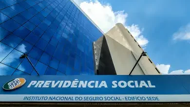 A Força-Tarefa ajuda beneficiários a retomarem seus benefícios. Imagem: Agência Brasil