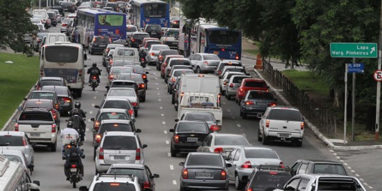 É Importante Que os Motoristas Fiquem Atentos aos Prazos de Renovação e Mantenham Seus Documentos Sempre Em Dia. Imagem: Agência Brasil.