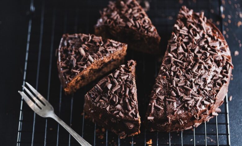 Como Fazer um Bolo de Chocolate Simples e Delicioso: Receita Completa