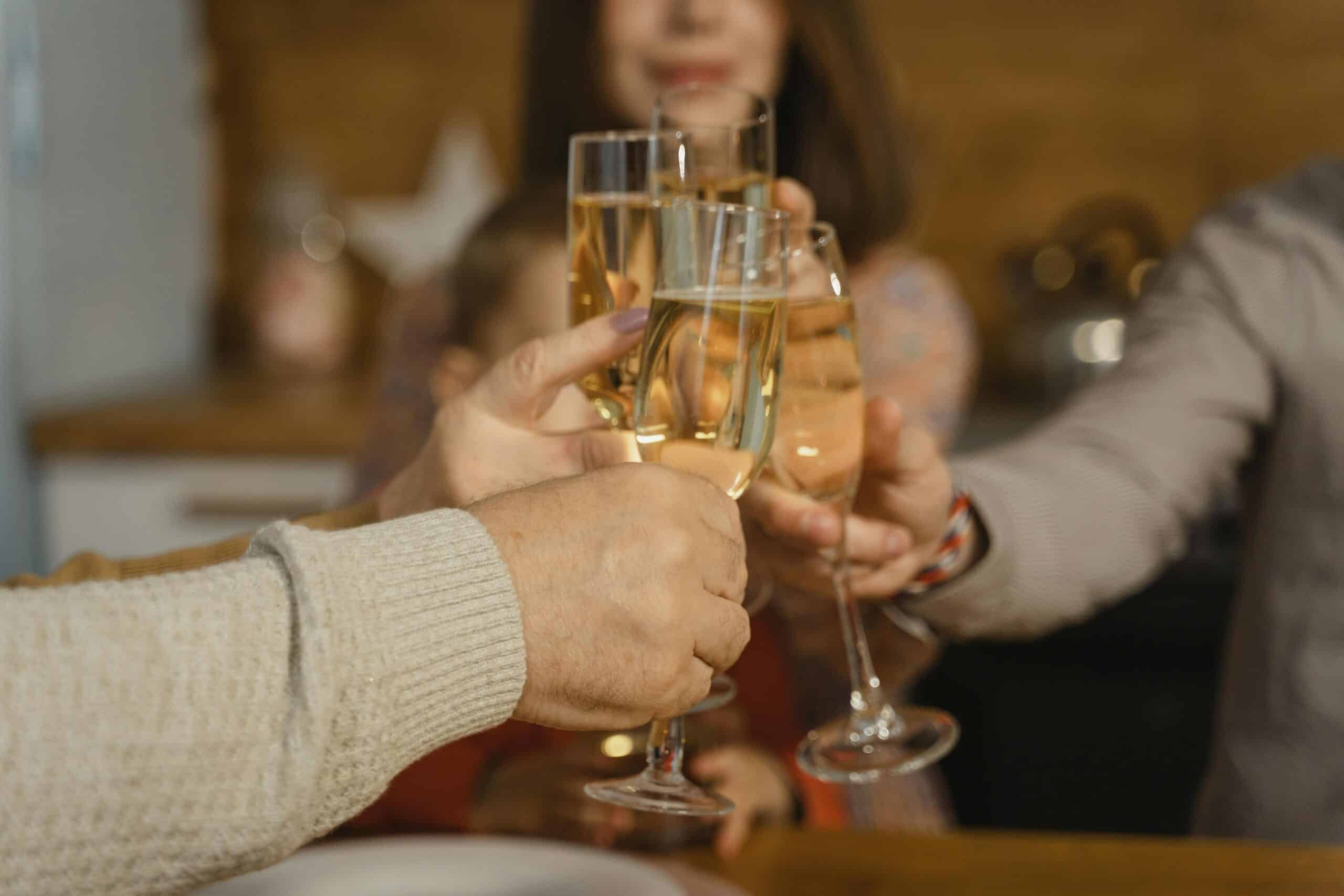 Celebre com equilíbrio para aproveitar cada momento. Imagem: Pexels
