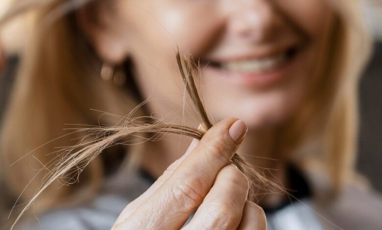 A herança genética pode influenciar a maneira como seu cabelo reage à menopausa. Imagem: Freepik