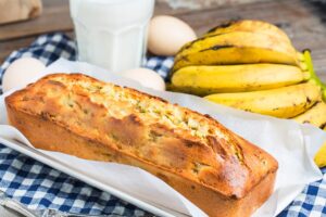 bolo de cascas de banana pronto