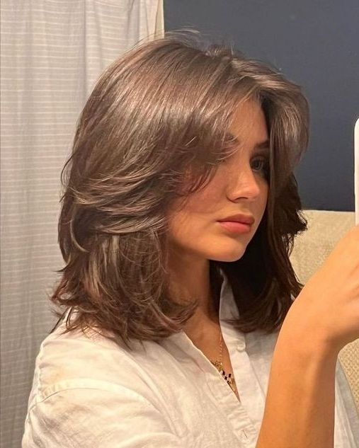butterfly cut com camas curtas 
