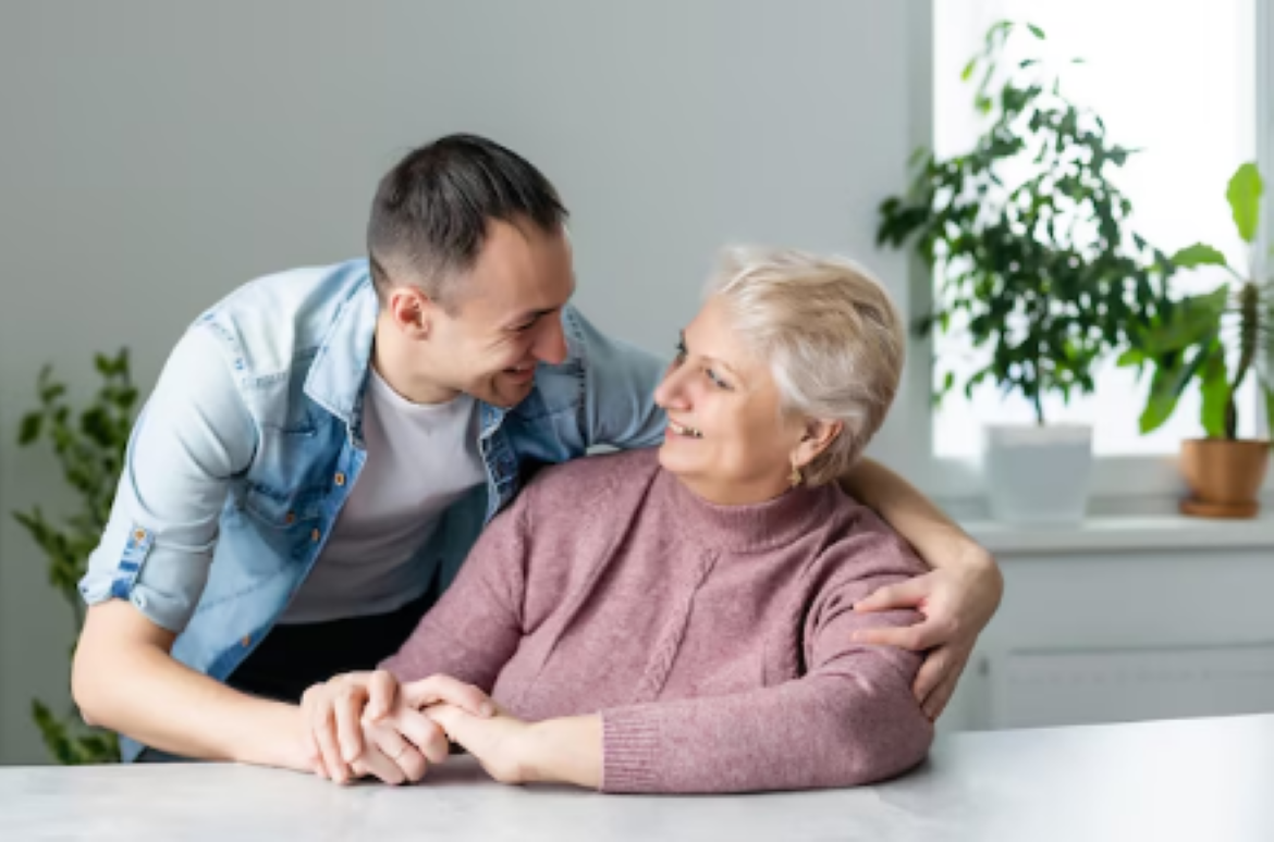 casal com mulher maisvelha e homem mais novo