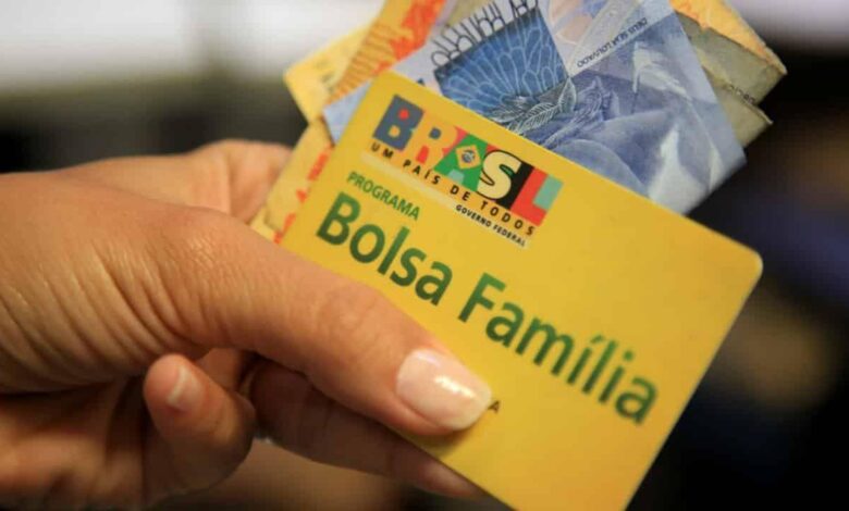 Bolsa Família de fevereiro: veja quem recebe saldo nesta terça-feira (18/02)