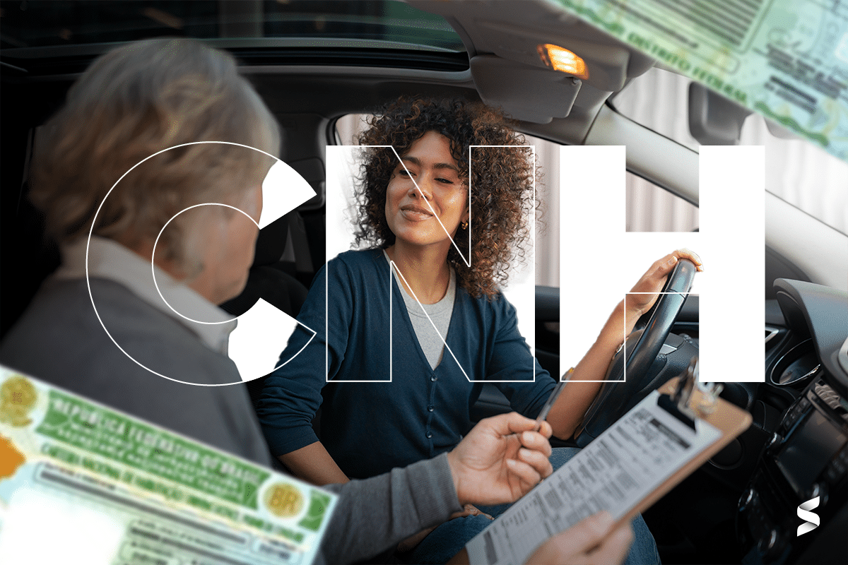 Idoso e jovem discutindo sobre a renovação da CNH, ilustrando a necessidade de atualização para motoristas com 70 anos ou mais.