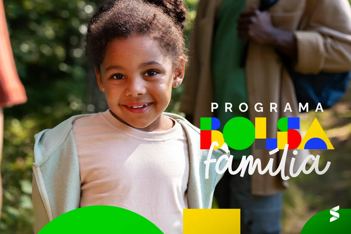  Menina sorridente ao ar livre, representando o impacto positivo do Bolsa Família nas famílias beneficiadas.