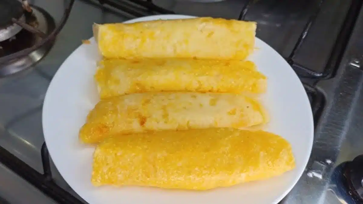 Lanche saboroso de flocão de milho com tapioca, pronto em minutos