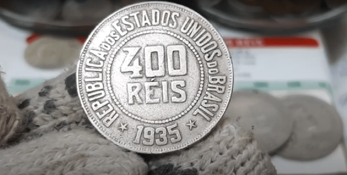 Moeda de 400 réis de 1935, um item raro de colecionador.