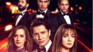 Elenco de novela turca em trajes de gala