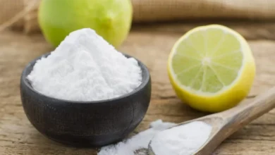 Mistura natural de bicarbonato de sódio e limão para limpeza e desinfecção