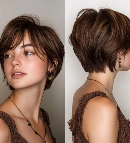 Mulher com corte de cabelo pixie suave, estilo moderno e elegante.