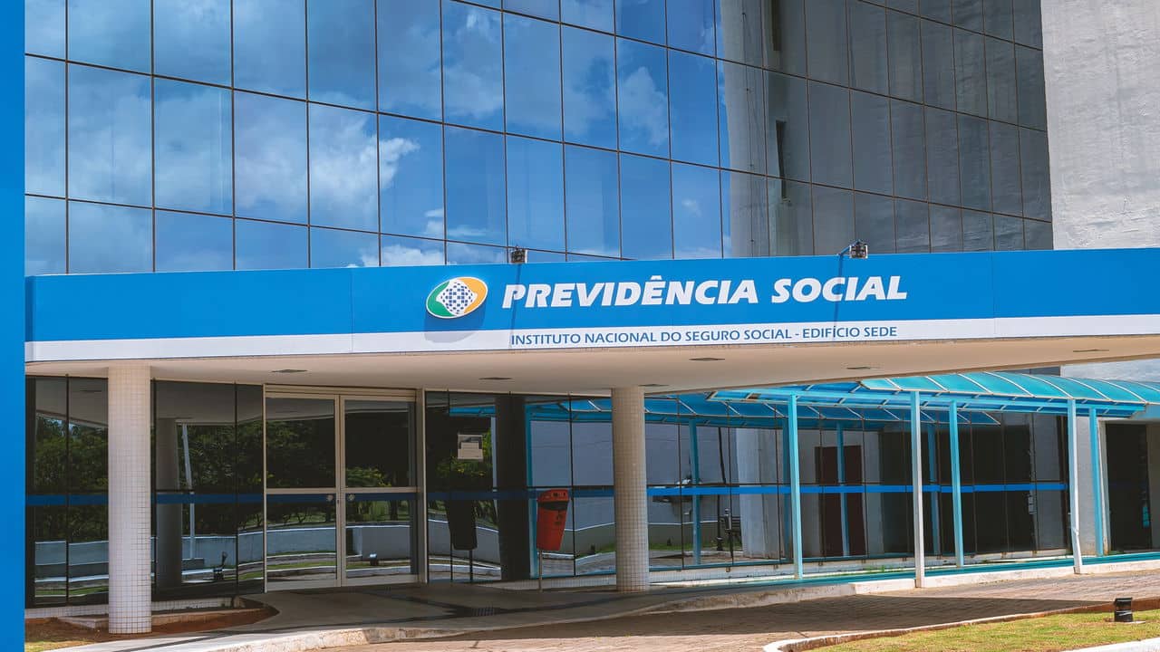 INSS: Governo promete devolver dinheiro fraudado a aposentados; veja se você está na lista