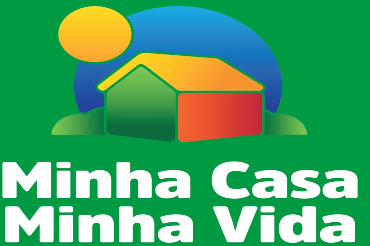 Logotipo colorido do programa Minha Casa, Minha Vida com sol, casa e vegetação ao fundo