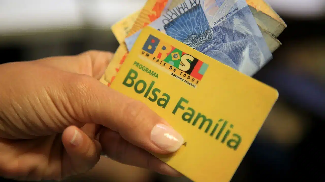 Bolsa Família tem nova regra sobre renda per capita estabelecida HOJE (15/05)