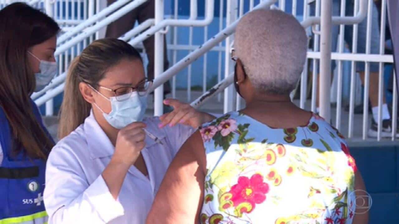 Revelado: As vacinas que todo idoso precisa tomar; e as que quase ninguém sabe que existem