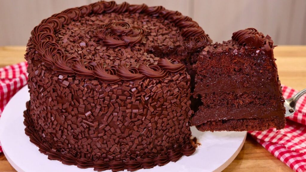 Sobremesa perfeita: veja como preparar uma receita de bolo de chocolate para os netos