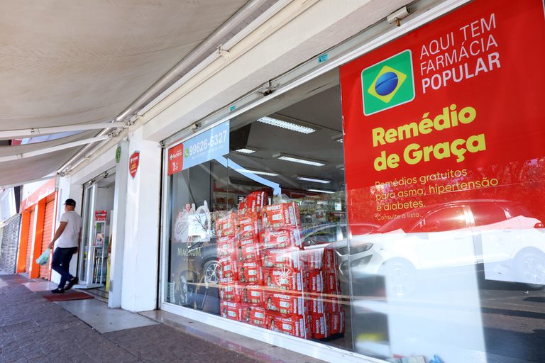 Esqueceu de pegar o remédio? Agora o Governo vai te lembrar pelo WhatsApp