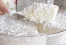 Já provou cuscuz de tapioca com doce de açaí? Conheça a receita que está surpreendendo todo mundo