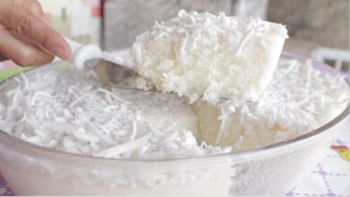 Já provou cuscuz de tapioca com doce de açaí? Conheça a receita que está surpreendendo todo mundo