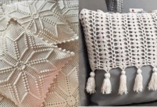 Almofadas de crochê moderno com detalhes em relevo e franjas