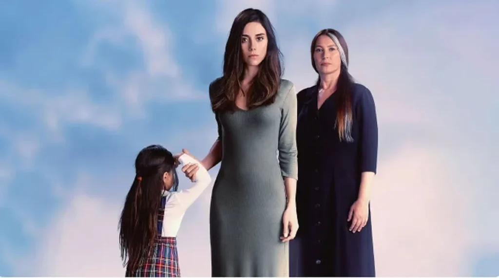 Imagem promocional da novela turca 'Mãe', com destaque para as protagonistas em primeiro plano
