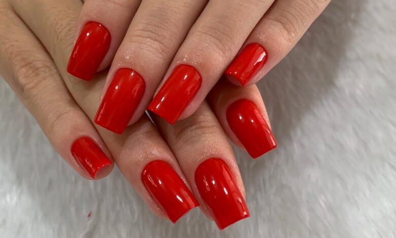 Pintou alergia? Descubra os mitos e verdades sobre esmaltes que podem estar irritando suas unhas e sua pele