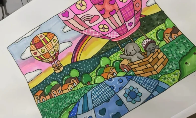 Arte adorável com balões de ar quente e paisagem colorida, com animais fofos em cestas, estilo alegre e infantil.