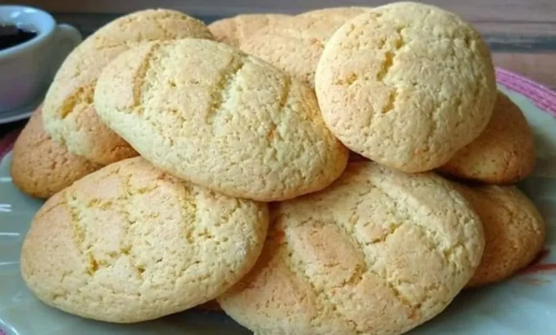 Deliciosos bolachões goianos Pata de Elefante, uma receita irresistível e tradicional.