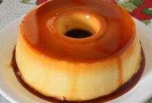 Pudim de leite com calda de caramelo ilustrado