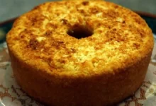 Bolo de aipim com casquinha crocante e interior macio