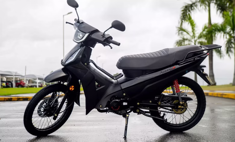 Shineray Phoenix 50, ciclomotor ideal para quem busca uma alternativa ao transporte público, sem necessidade de CNH.