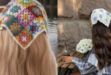 Bandana de crochê colorida, tendência do verão europeu, vista de trás sobre cabelo loiro e castanho.
