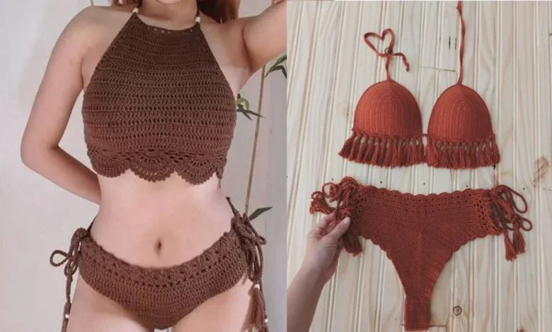 Biquíni de crochê boho com franjas em cores vibrantes, ideal para o verão de 2025.