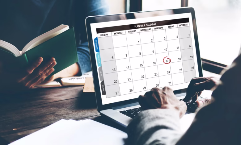 Calendário digital exibindo a data do próximo feriado prolongado.