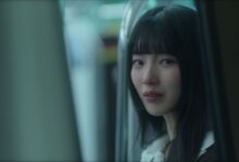 A atriz e cantora sul-coreana Bae Suzy com uma expressão de tristeza e desilusão em uma cena do dorama Doona!.