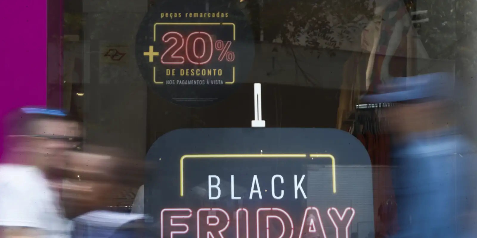 artaz promocional da Black Friday 2025 com desconto de 20% em peças remarcadas.