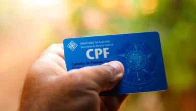 Imagem do novo Cartão Nacional de Saúde com CPF, mostrando a versão atualizada do documento com design moderno.