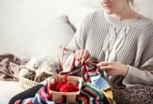 Peças de crochê coloridas e delicadas para a primavera de 2025.