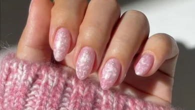 7 ideias de unhas com esmalte perolado que conquistaram o Instagram
